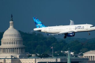 FAA opens probe on why flights approaching Ronald Reagan airport received false alerts of nearby aircraft