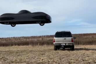 This Flying Car Prototype Soars Over a Stopped Car