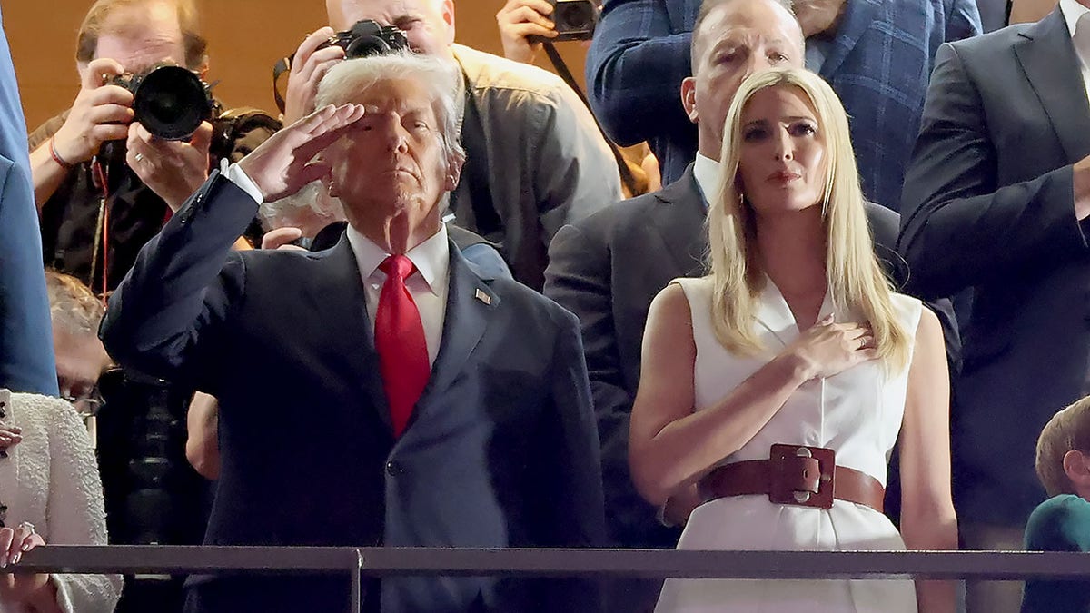 Trump salute at Super Bowl