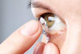 When to Replace Your Contact Lenses, and What Happens When They Expire