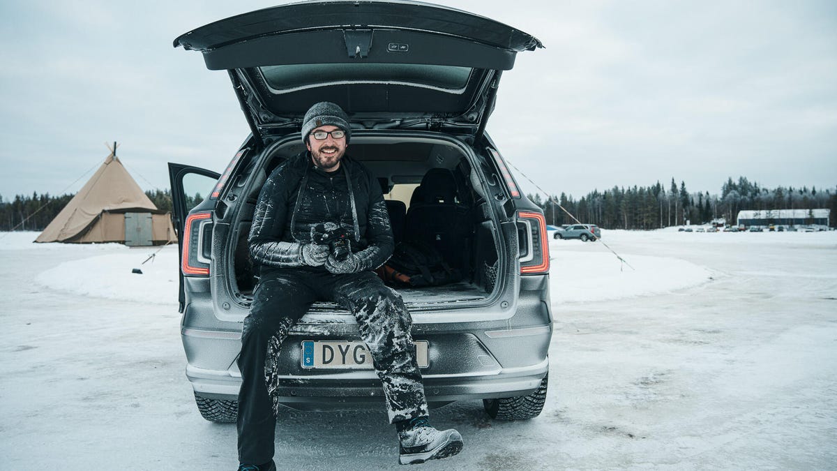 I Took My Leica to Photograph Cars in the Arctic. These Are My Pro Tips