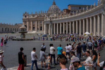 Europe must adapt to stay competitive in tourism, sector leader says