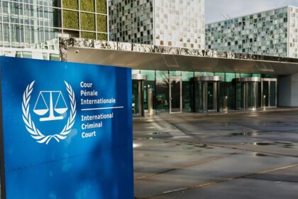 How much power does the ICC have to enforce arrest warrants?
