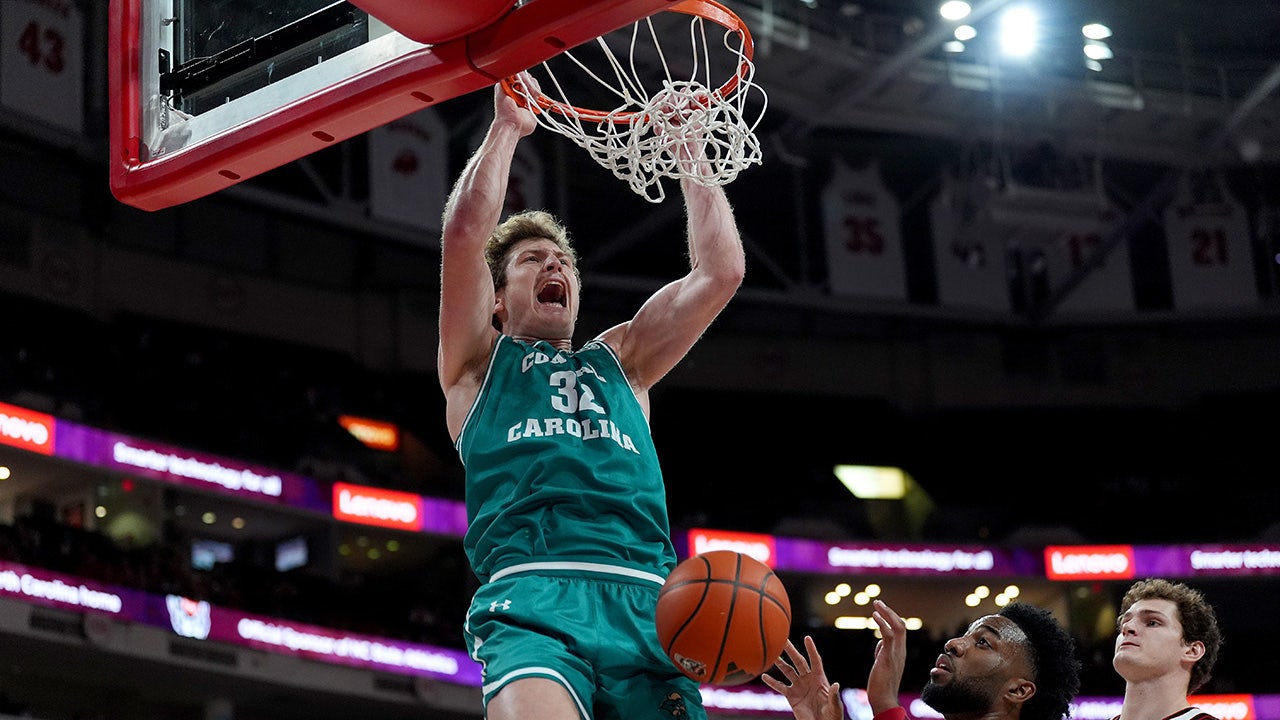 Panthers sign Colin Granger, ex-college basketball center, in attempt to make him tight end