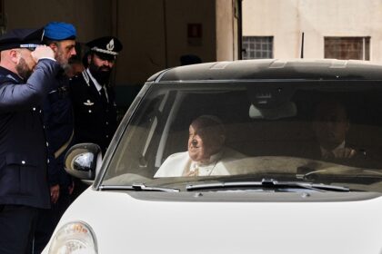 Pope Francis visits Rome prison during Holy Week
