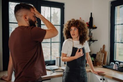 Dear Abby: My boyfriend gossips about me with everyone — even his mother!