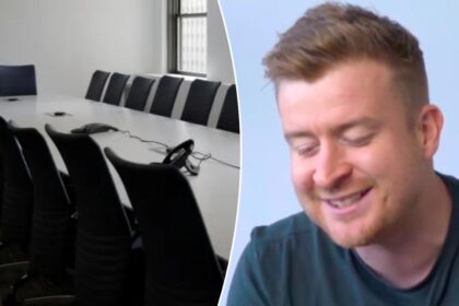 Pestering boss goes viral over wild text exchange begging worker to come in on day off