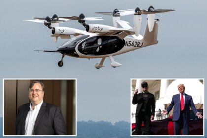 Electric air taxi firm Joby Aviation eyes White House landing,  but has deep ties to anti-Trump billionaire Reid Hoffman