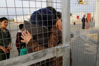 Cyprus offers money for migrants to return to Syria, minister says