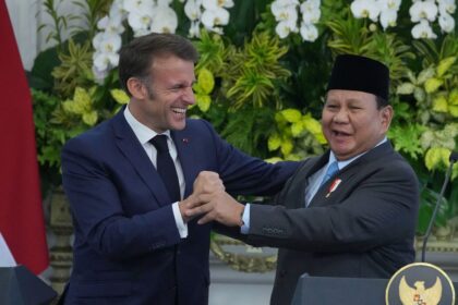 Macron meets with Indonesian counterpart to discuss defence and trade