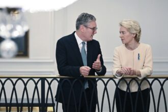 EU and UK chase deal amid wrangling over closer ties