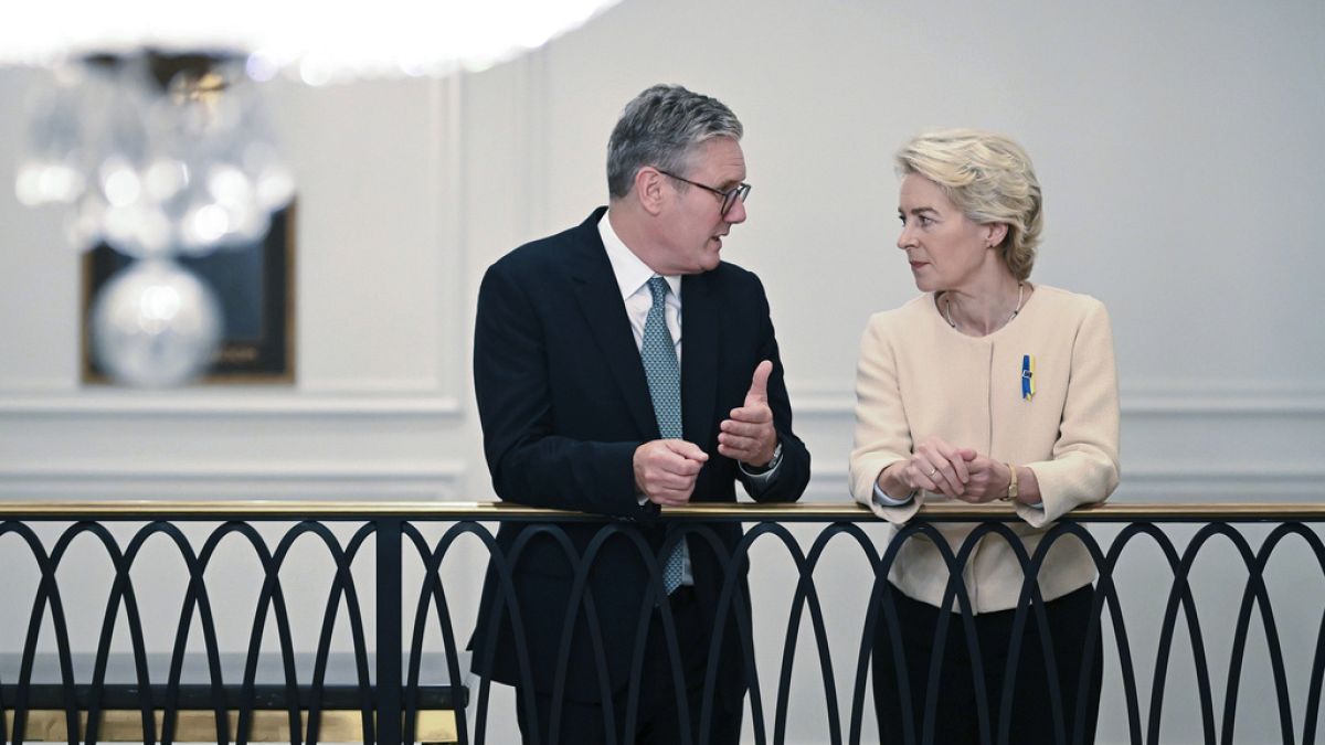EU and UK chase deal amid wrangling over closer ties
