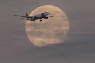 EU/US aircraft trade war imminent, key lawmaker warns