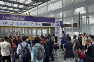Power outage disrupts London subway services in afternoon rush hour