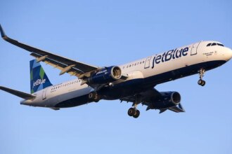 Ex-California police captain accused of midair lewd behavior after allegedly downing entire bottle of bubbly