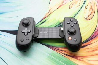 Backbone Pro Review: A Smart Mobile Game Controller That’ll Cost You