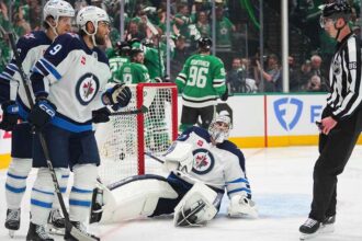 Controversial goal helps Stars to critical win over Jets in Stanley Cup playoffs