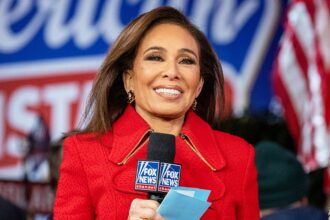 Jeanine Pirro sworn in as interim US attorney