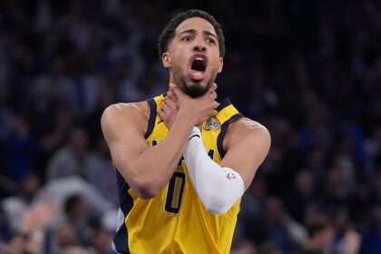 Knicks choke away double-digit lead late after Pacers pull off Reggie Miller-esque heroics