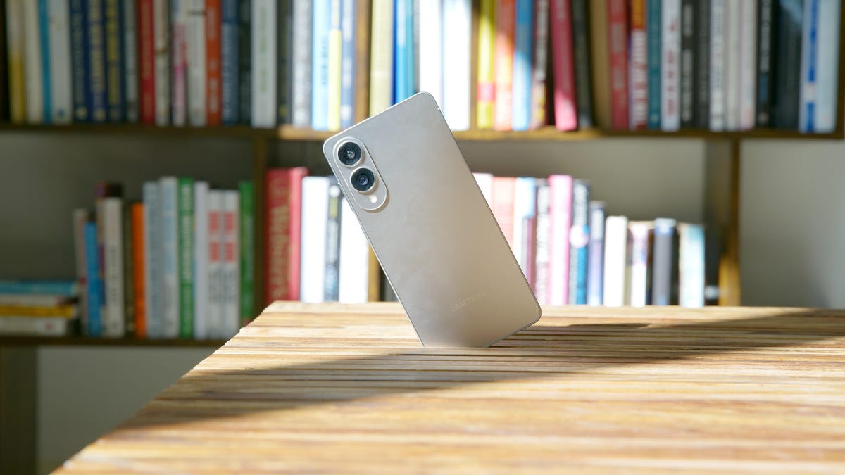 I Was Wrong About the Galaxy S25 Edge. The Thin Phone Hype Might Be Legit