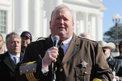 Trump pardons former Virginia sheriff convicted of taking K in bribes