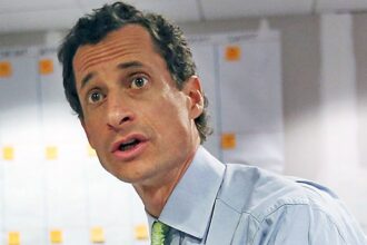 Anthony Weiner discusses sexting scandal while attempting political comeback, says ‘women are crazy about me’
