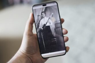 This Phone Brought My Dad Back to Life and I Don’t Know How to Feel