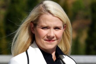 Convicted Elizabeth Smart kidnapper flashes huge smile in new mugshot for Utah’s sex offender registry