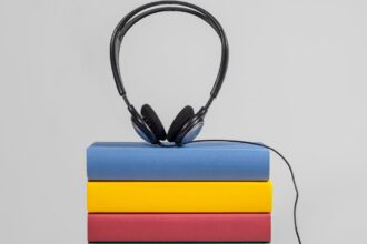 Need Audiobooks for Memorial Day Weekend? I Swear by This Free Audible Alternative