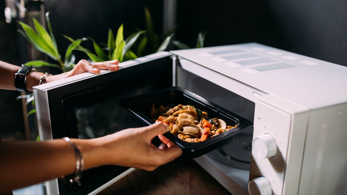 Stop Reheating Your Food in Takeout Containers. Here’s Why
