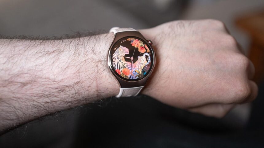 Huawei Watch 5 Tested: Easy Heart Scanning, but Not for Americans