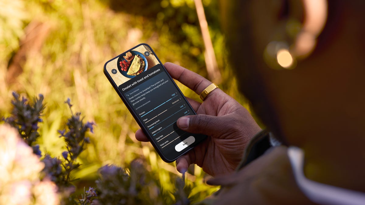Oura Adds Two New AI Features That Track Your Meals and Glucose Intake