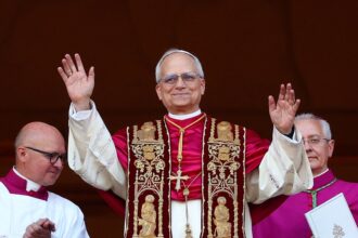 ‘Dio benedica il Papa’, other well wishes for the new pontiff, Pope Leo XIV, in Italian
