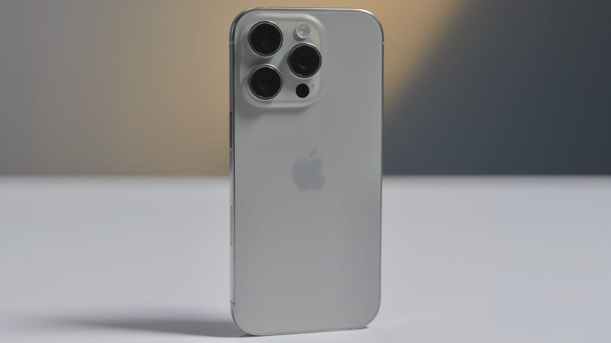Trump to Apple: Build iPhones in the US or Face 25% Tariffs