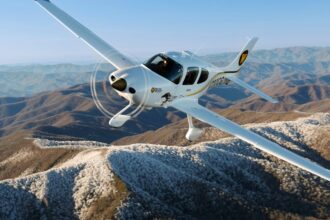 Cirrus G7 Plus Test Flight: I Landed a Plane With One Finger
