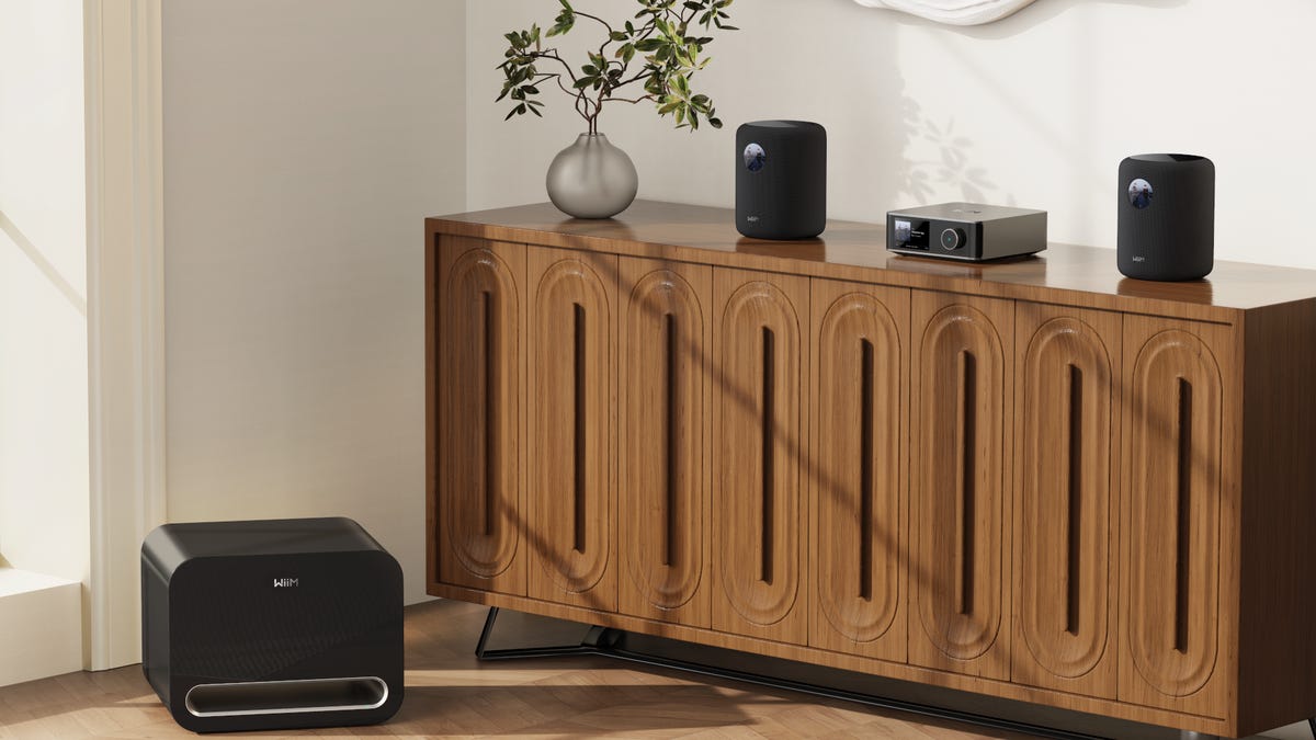 This Speaker Has One Thing Sonos’ Era 100 Doesn’t: a Touchscreen
