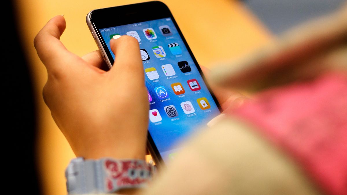 3 EU countries start debate about minors’ access to social media