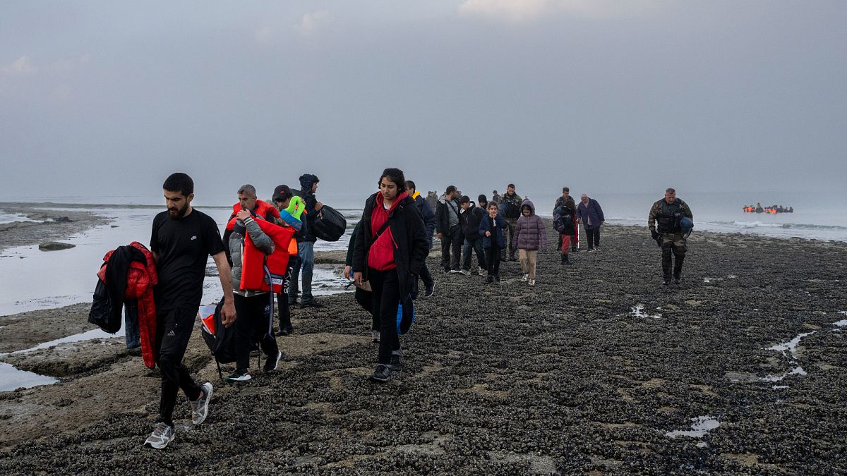 EU Commission working on concerns about Anglo-French migration pact