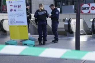 Bag searches won’t solve school violence in France, unionist says