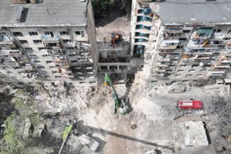 Zelenskyy calls for more pressure on Russia after strikes on Kyiv