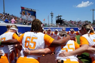 Tennessee softball escapes WCWS elimination game with win over UCLA despite controversial game-tying homer