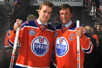 Wayne Gretzky anoints Oilers star Connor McDavid the next great one: ‘He’s the best player in hockey’