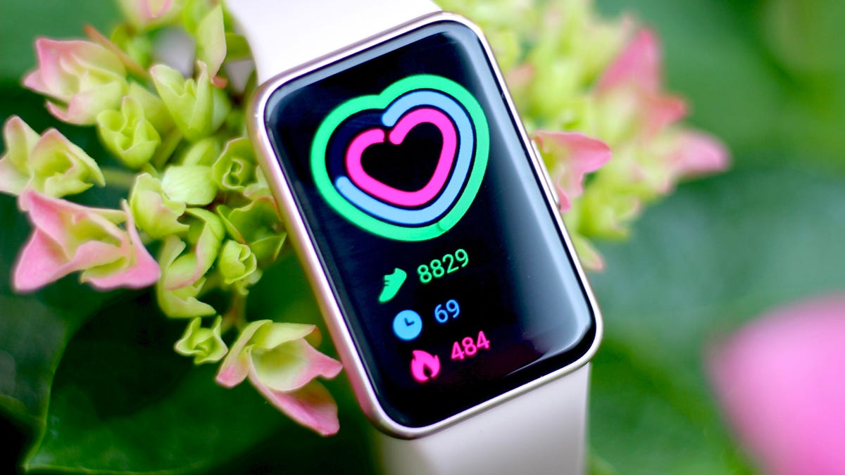 I Tested Samsung’s  Galaxy Fit 3: It’s Basic, but in a Good Way