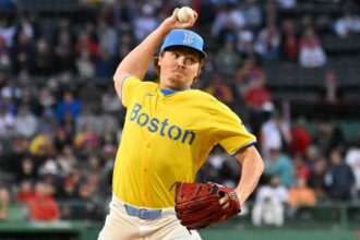 Red Sox rookie Hunter Dobbins says he would retire before signing with Yankees ahead of rivalry start