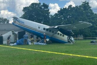 Tennessee skydiving plane crashes moments after takeoff, leaving multiple passengers injured