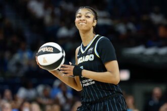 Angel Reese has career low in rebounds as Mercury crush struggling Sky in dominant display