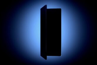 Samsung Teases Ultra-Grade Foldable Phone With a ‘Powerful Camera,’ AI Tools