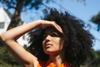 7 Easy Habits That Will Support Your Eye Health This Summer