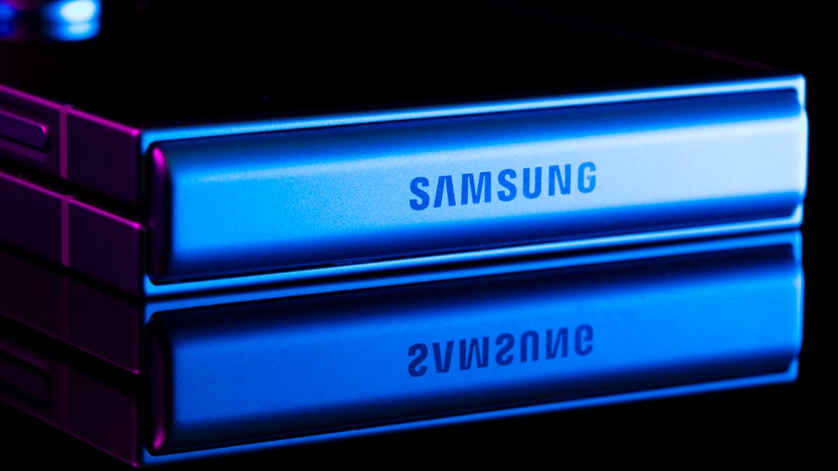 Samsung’s Cheaper Galaxy Flip 7 FE Foldable Phone Shows Up in New Leak