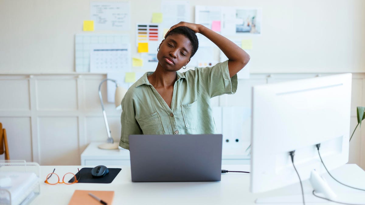 Looking Down While Reading This? Here’s How to Spot and Correct Tech Neck
